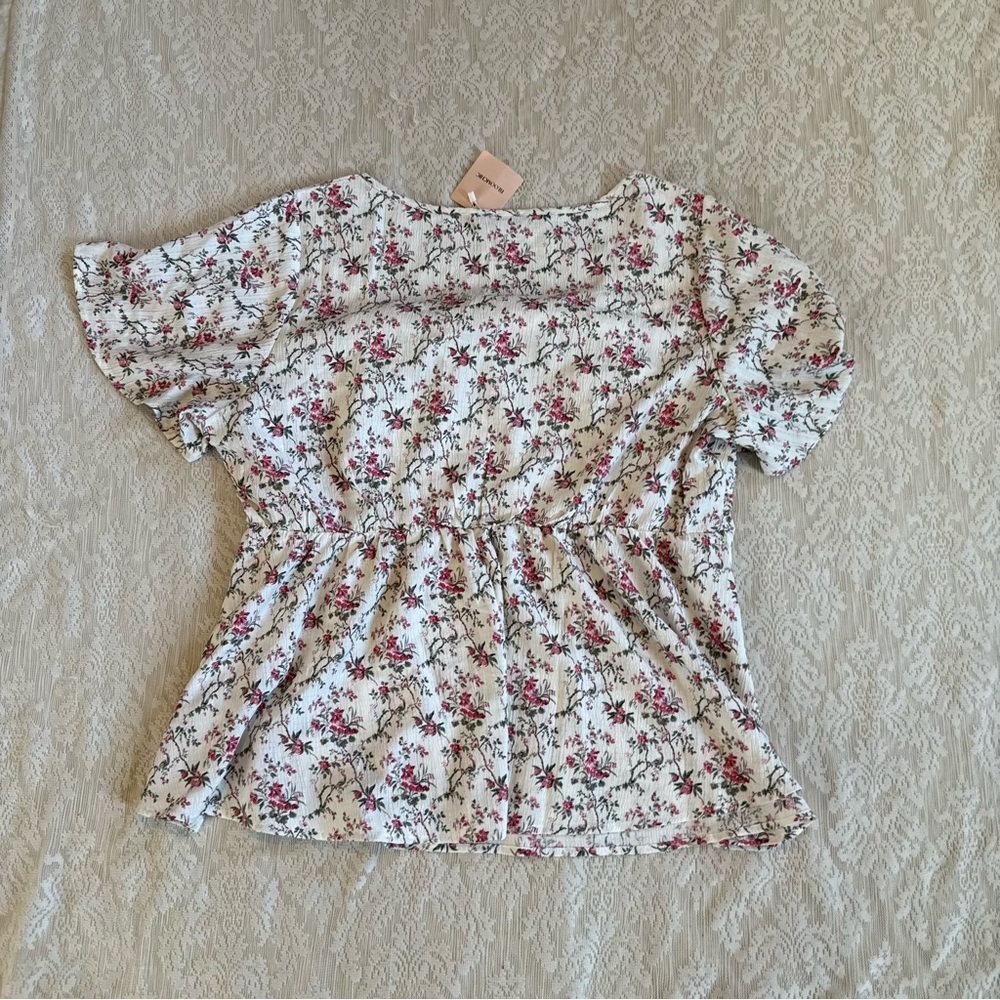 NWT Bloomchic knotted floral print flare sleeve blouse - Picture 11 of 11
